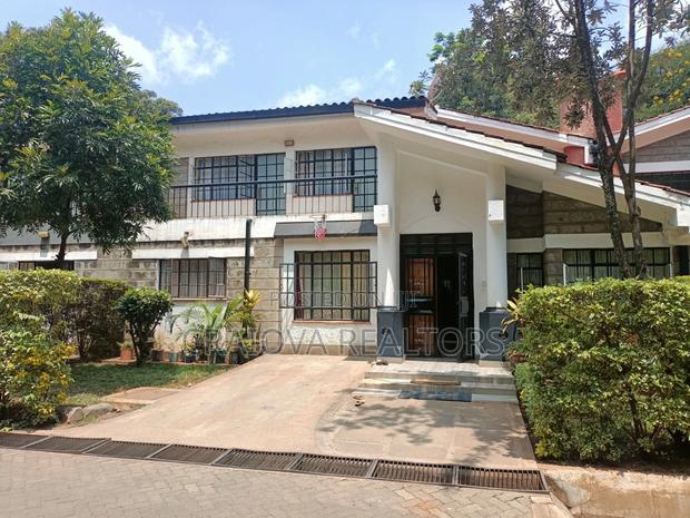 4bdrm Villa in Lavington for sale - thumbnail 3
