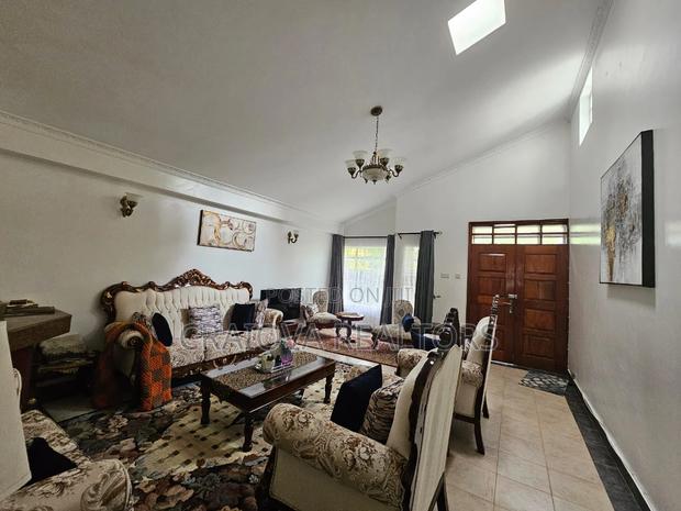 4bdrm Villa in Lavington for sale - thumbnail 8