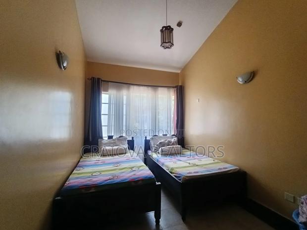 4bdrm Villa in Lavington for sale - thumbnail 13