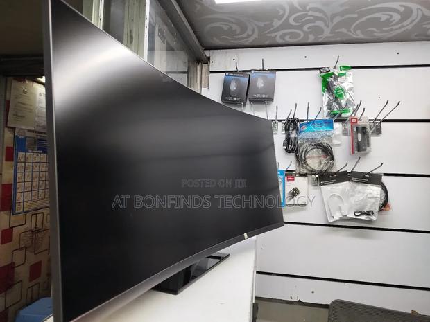 34 Inches Curved Monitor - main view