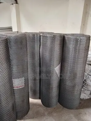 Expandable Mesh Wire Medium.
