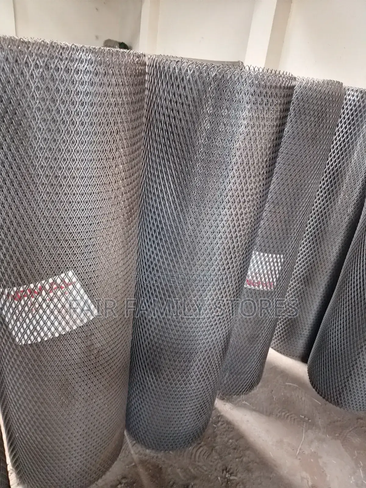 Expandable Mesh Wire Light Duty