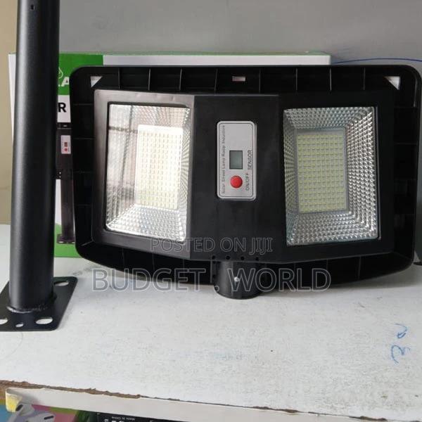 All Weather Condition .300watts Solar Streetlights.