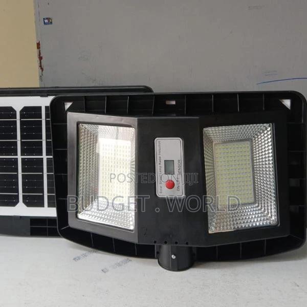 Outdoor Intelligent Sensor New 300watts Solar Streetlights.