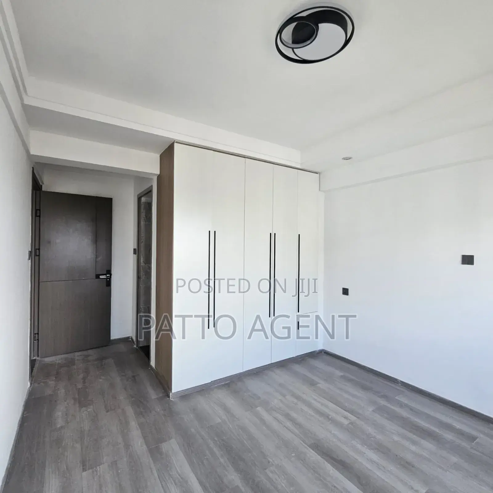 3bdrm Apartment in Valley Arcade, Lavington for sale