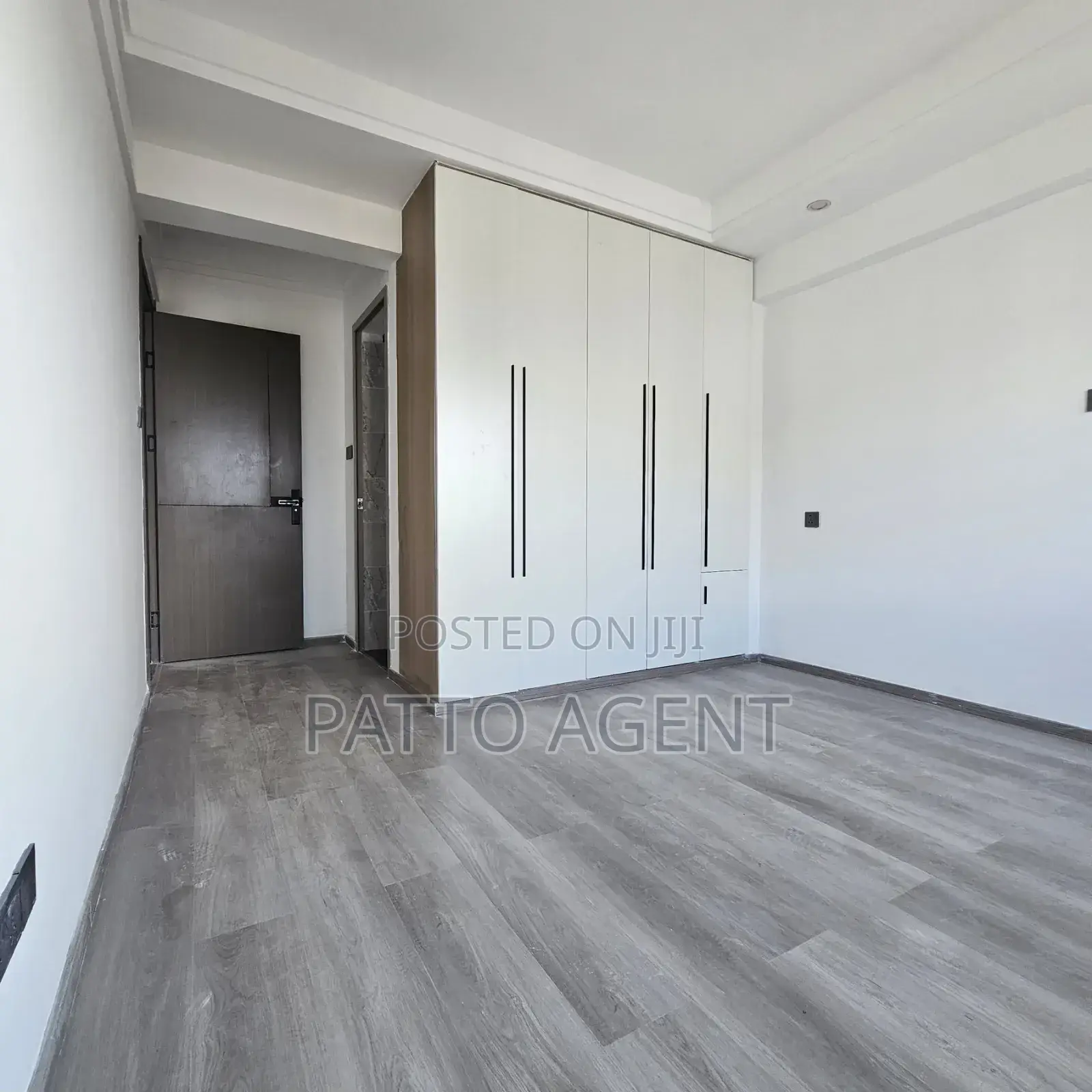 3bdrm Apartment in Valley Arcade, Lavington for sale