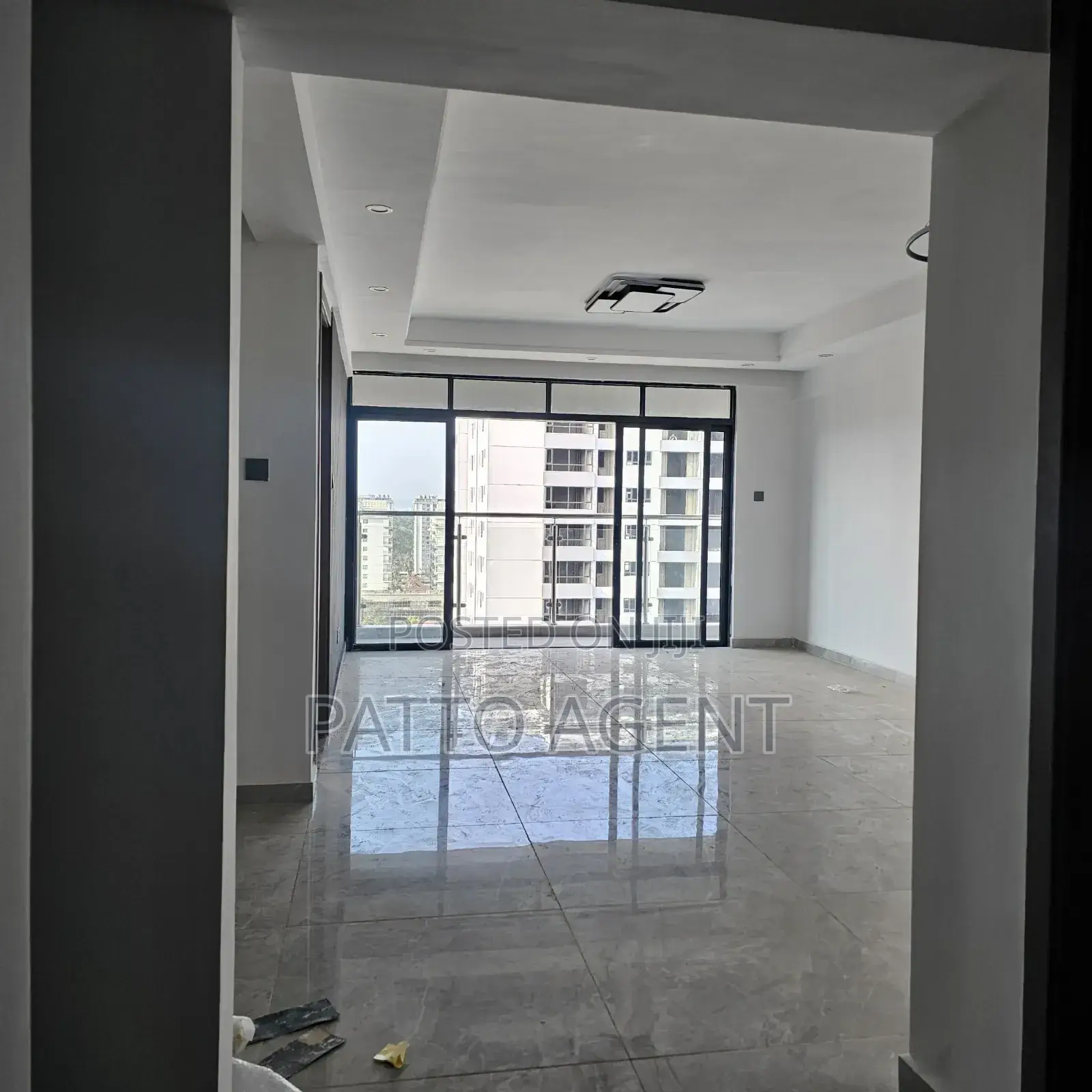 3bdrm Apartment in Valley Arcade, Lavington for sale