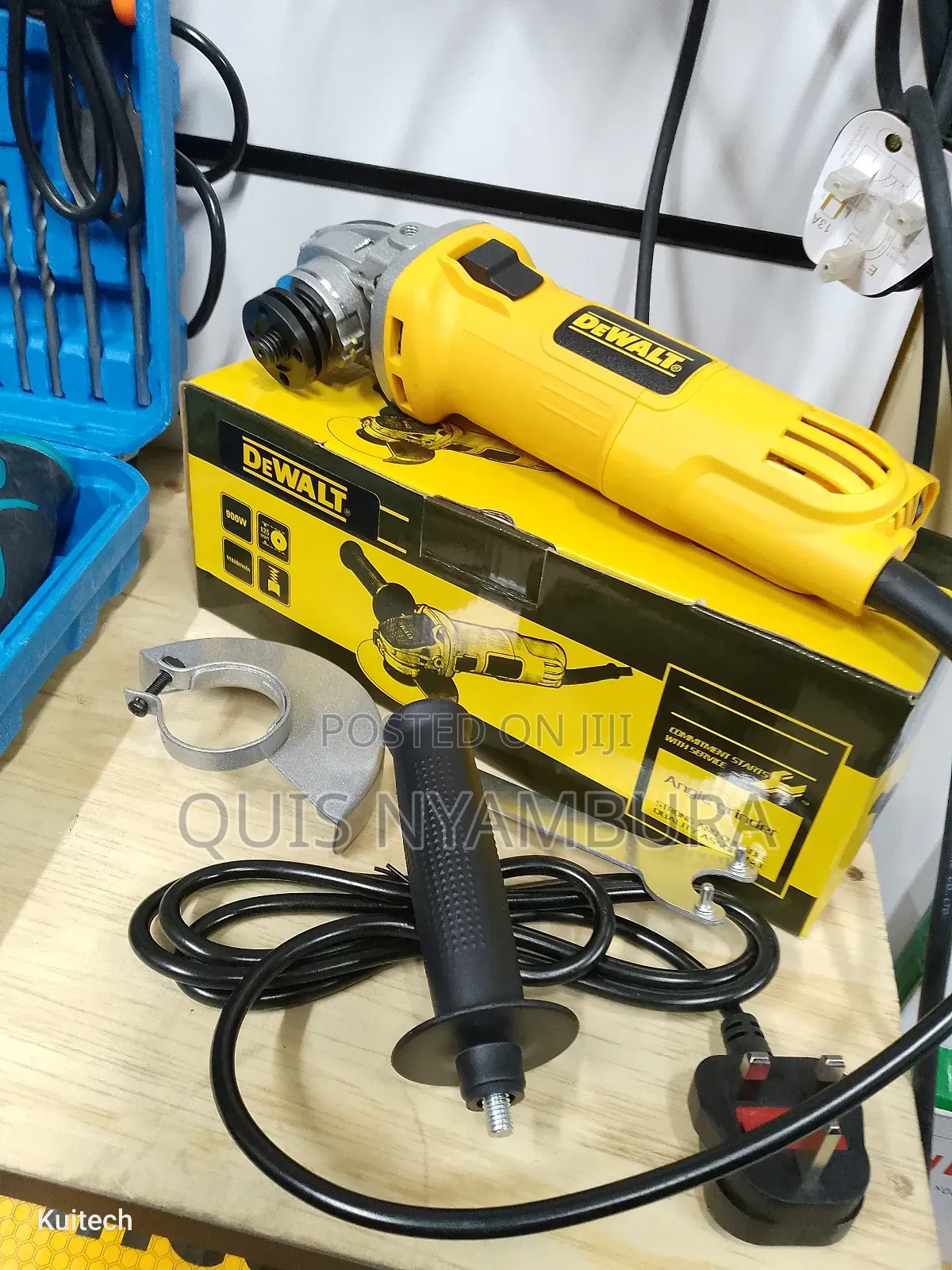 Dewalt 4" Angle Grinder Machine/ Dewalt Grinder