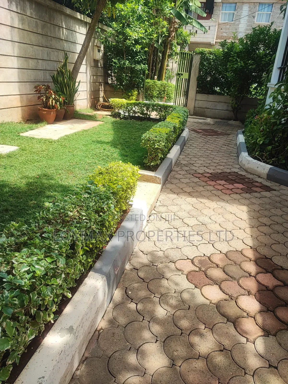 3bdrm in Clay City Estate for sale in Seasons Estate