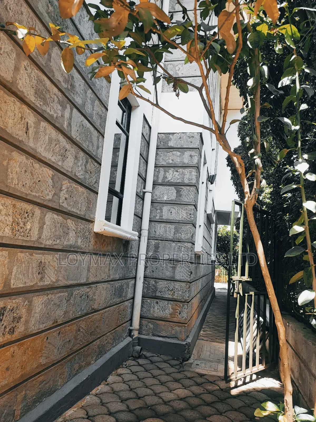 3bdrm in Clay City Estate for sale in Seasons Estate