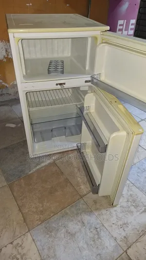 Hotpoint 90L Two Door Fridge