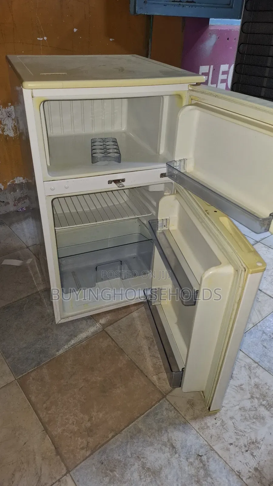 Hotpoint 90L Two Door Fridge