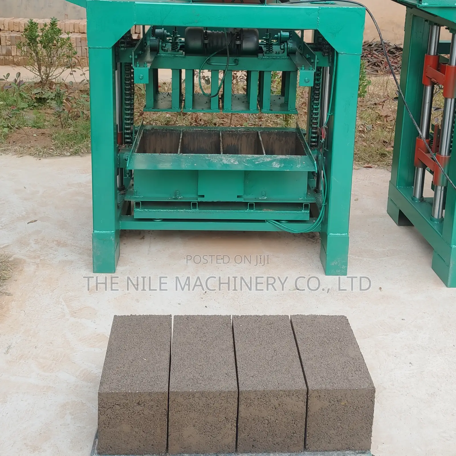 Free Mold Vibrated Hollow Brick Making Machine for Sale