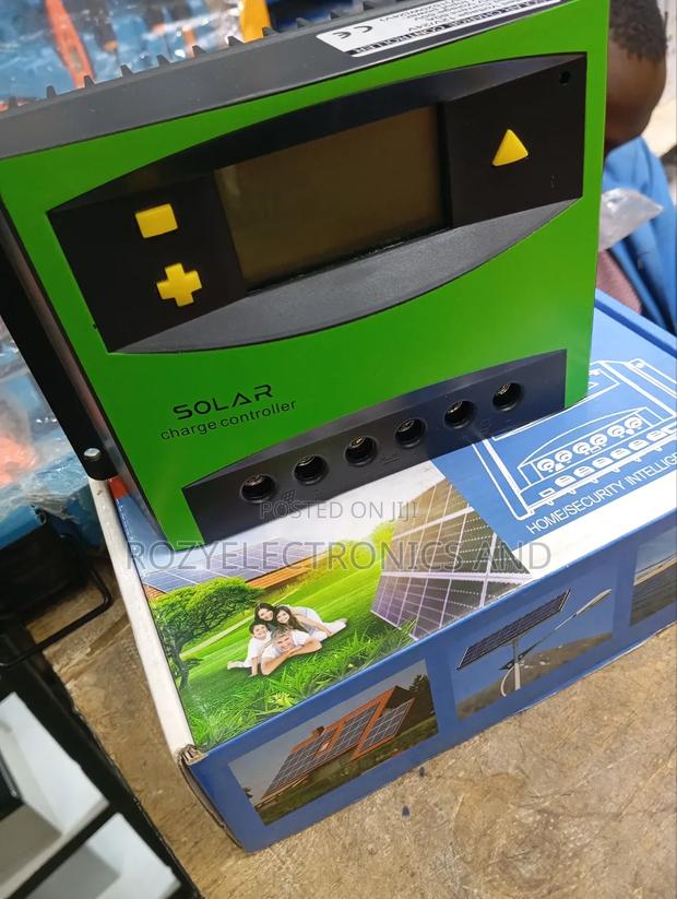 30ah Solar Controller - main view