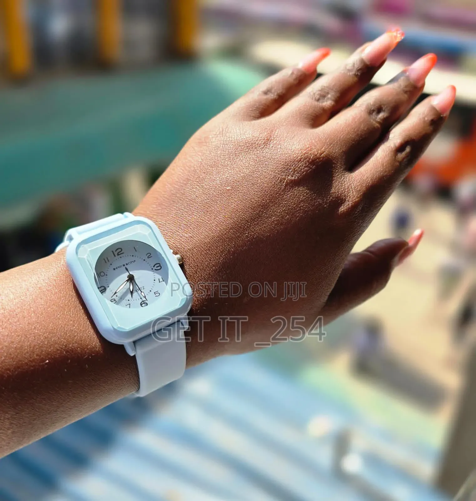 *Silicone Ladies Watch* *Pretty and Good Quality*