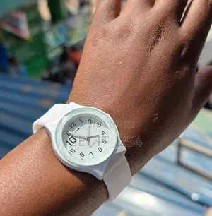 *Silicone Ladies Watch* *Pretty and Good Quality*