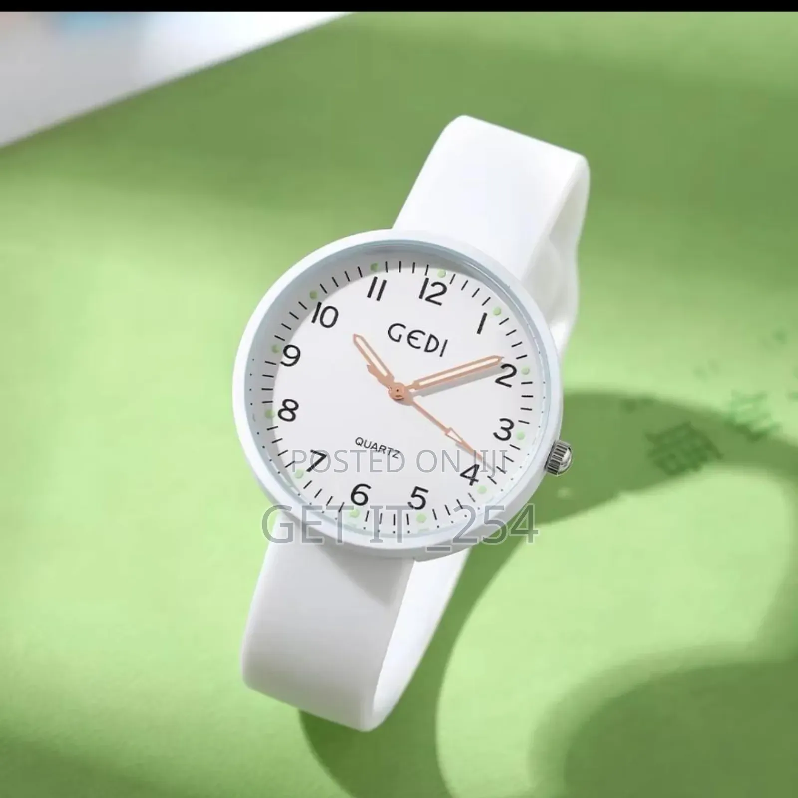 *Silicone Ladies Watch* *Pretty and Good Quality*