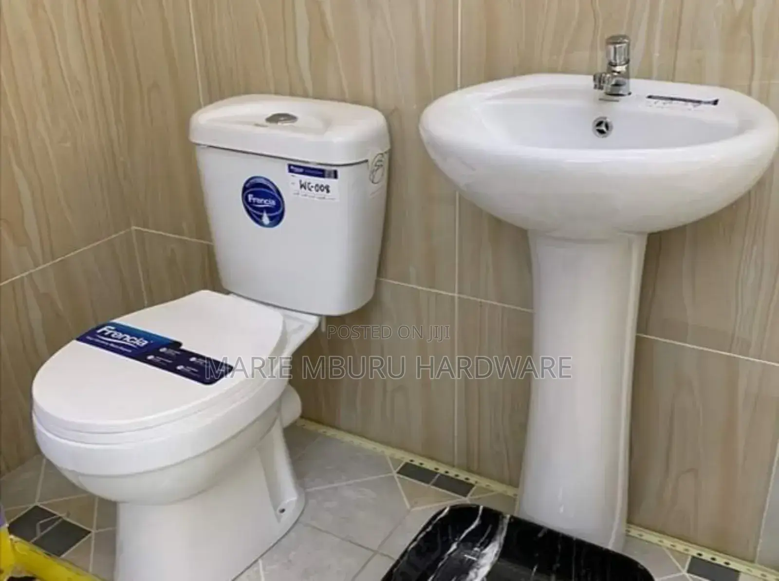 Frencia Toilet Seat Set