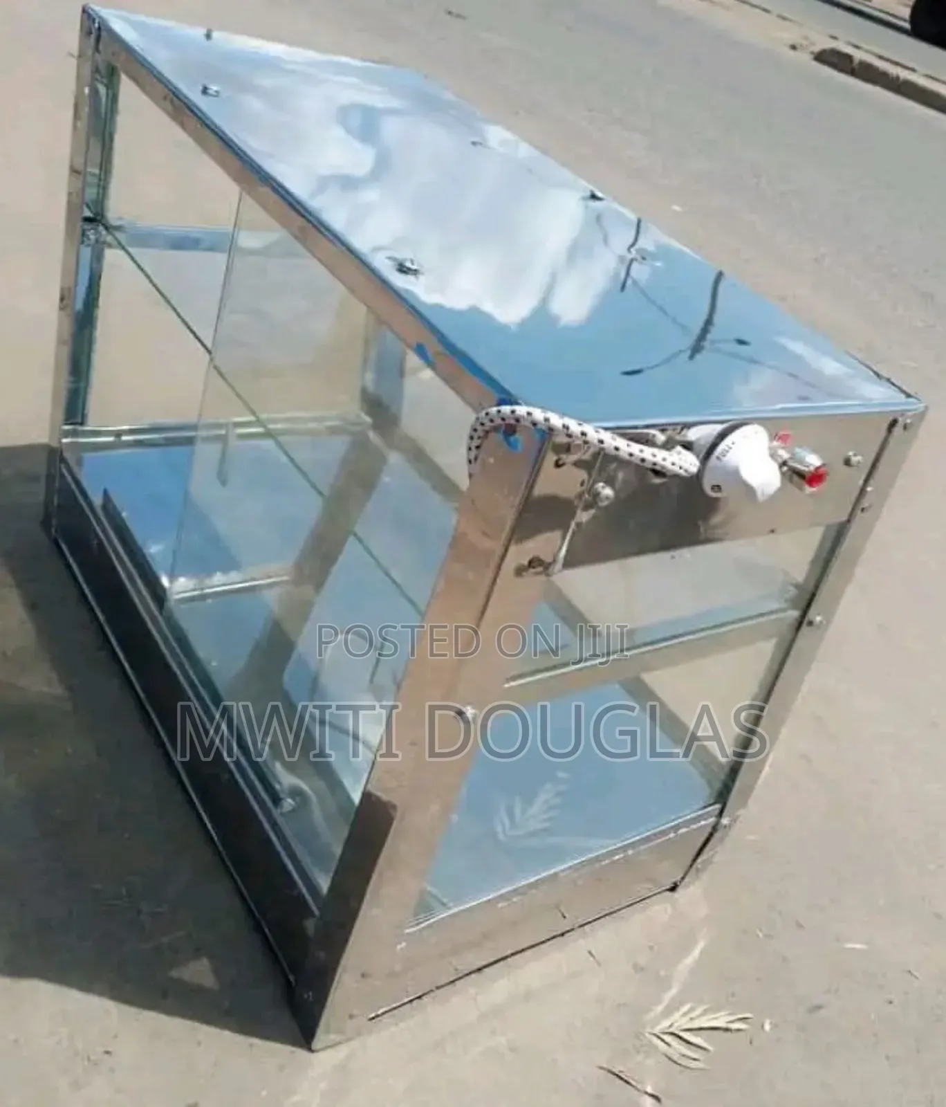 Shinny Stainless Steel Chips Wamer Display