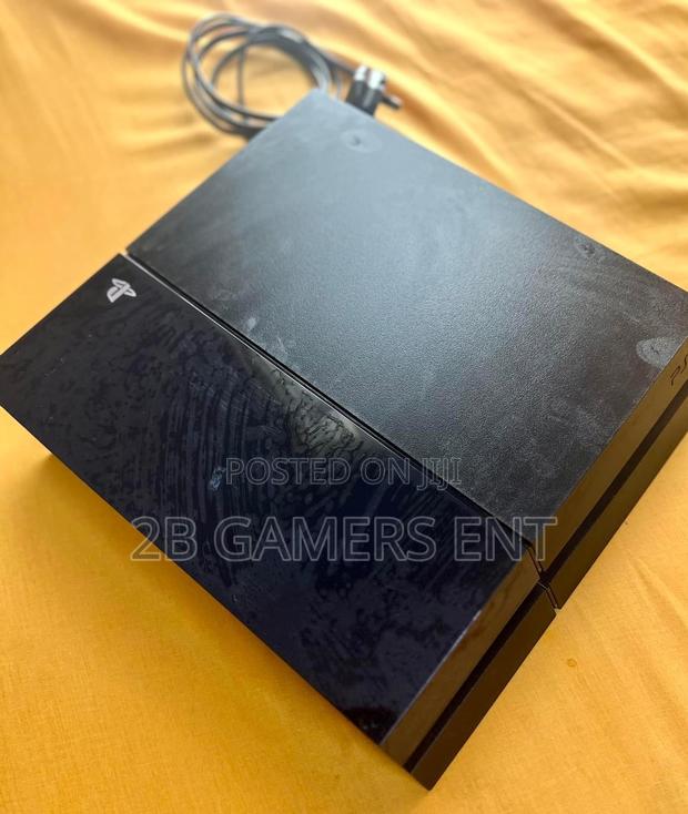 Ps4 Standard Chipped, 1tb 2 Pads,Fc25 - thumbnail 2