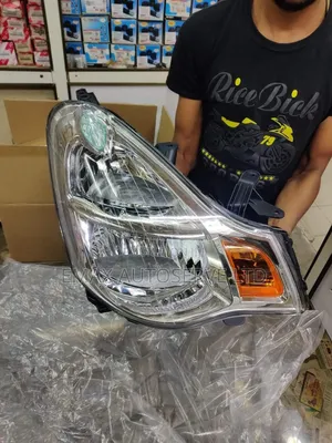 Headlight Nissan Bluebird Non Xenon