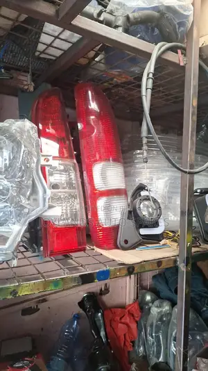 Toyota Hiace 7l Original Tail Lights