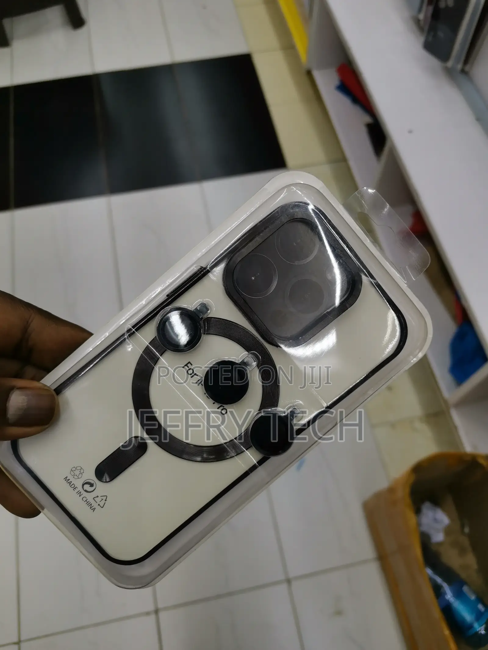 For iPhone 15 Pro Case Magnetic Shockproof With Magsafe