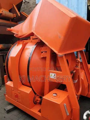 Diesel Self-Loading Concrete Mixer 560litres Water-Cooled.