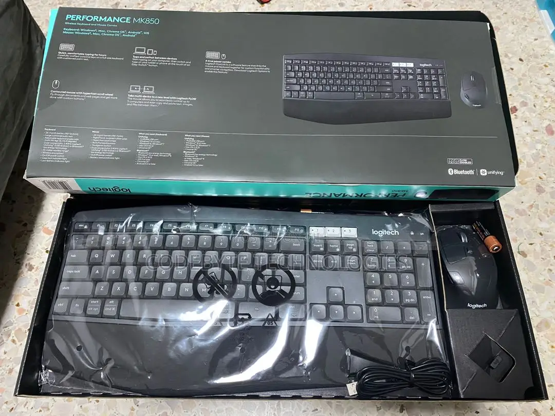 Logitech MK850 Wireless Keyboard and Mouse Combo MK850