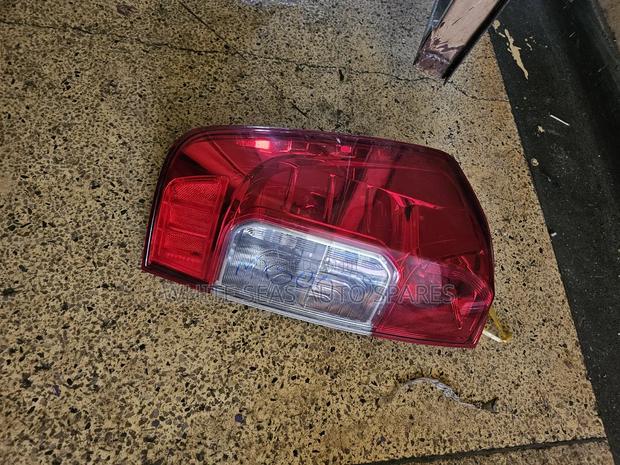 Taillight Nissan Navara 2015 - main view
