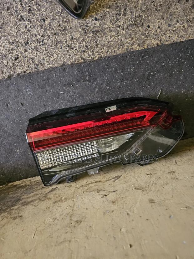 Bootlight Rav 4 2018