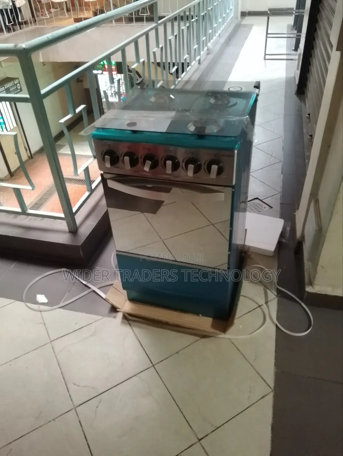 Unitech 4 Burner Automatic Ignition Gas Cooker/ Gas Oven