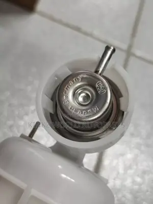 BMW Fuel Filter With Pressure Regulator 16146766158 X3
