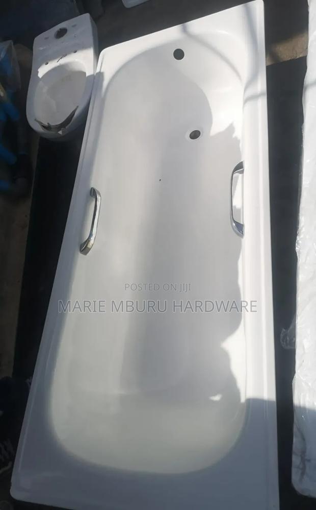 Bathtub Available X UK - main view