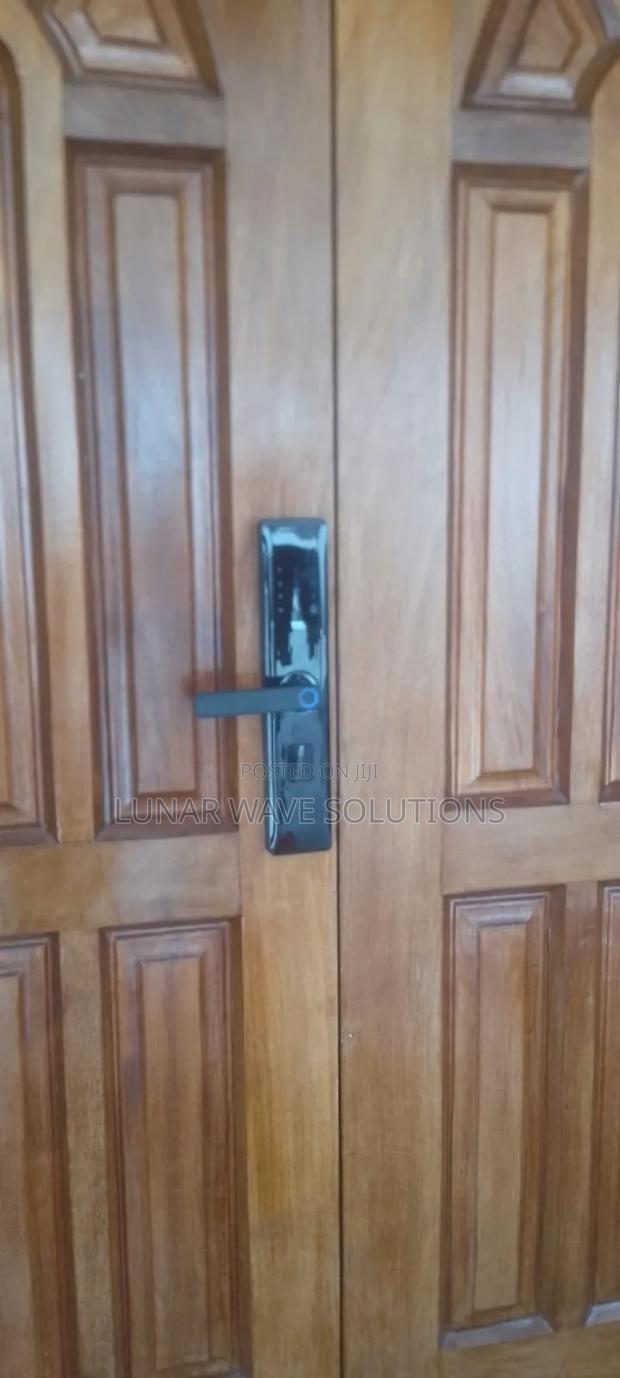 Smartlock Top Security for Apartment, Office and BNB - main view