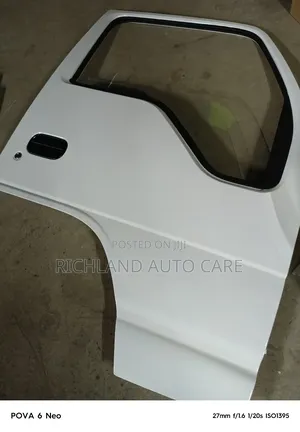 Isuzu 4.3 Front Door