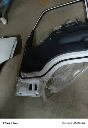 Isuzu 4.3 Front Door