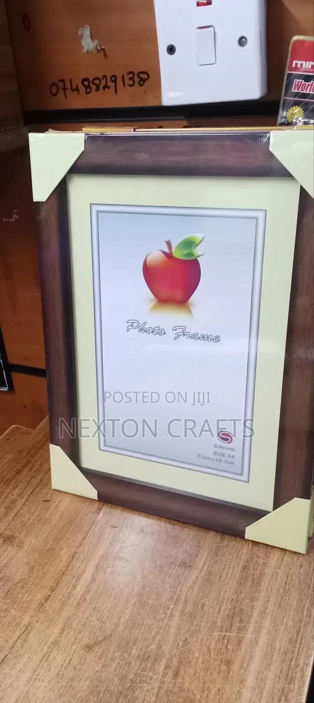 School Certificate Frames Brown - main view