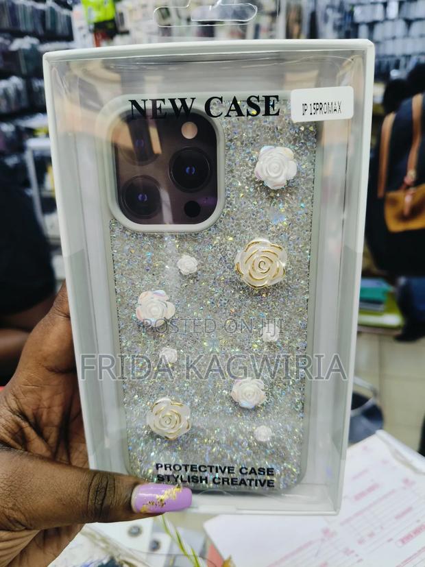 iPhone 15 Pro Max Magsafe Case With Diamonds Glitters - thumbnail 2