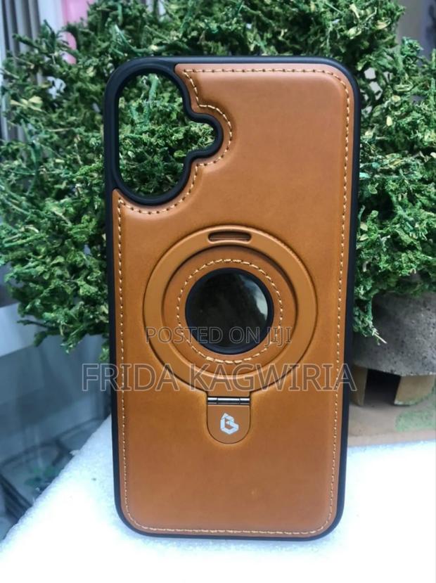 iPhone 16 Leather Back Cover With Magsafe and Stand - thumbnail 2