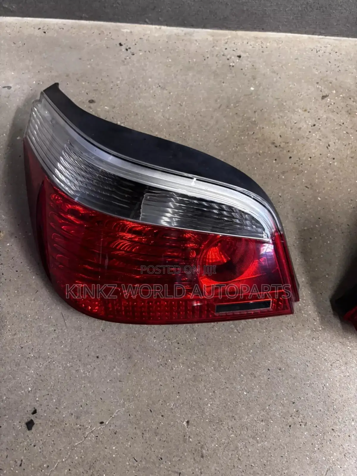 Genuine BMW E60 5-Series Rear Tail Light Set Oem 204-2010