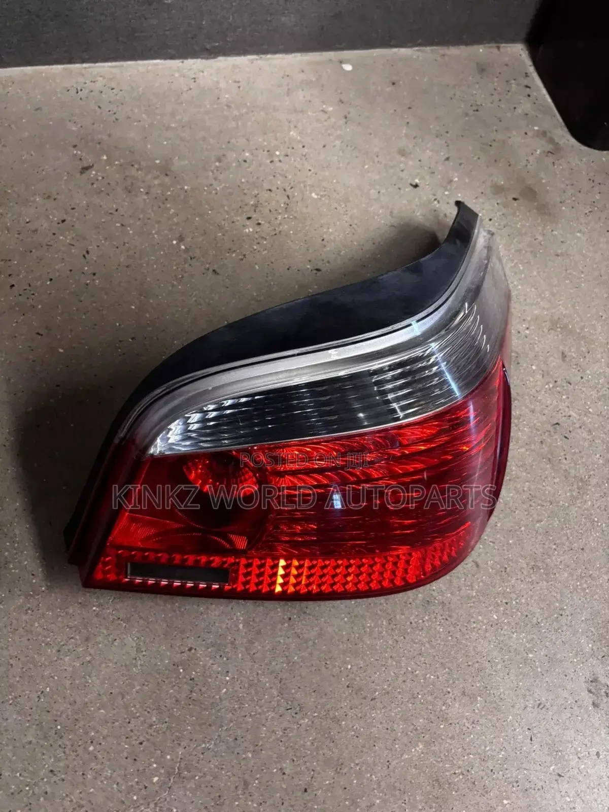 Genuine BMW E60 5-Series Rear Tail Light Set Oem 204-2010