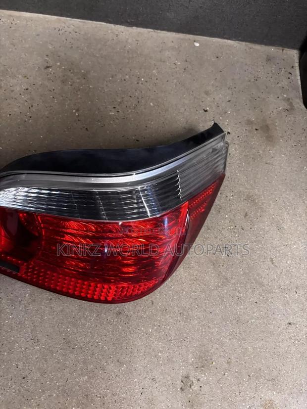 Genuine BMW E60 5-Series Rear Tail Light Set Oem 204-2010 - thumbnail 8