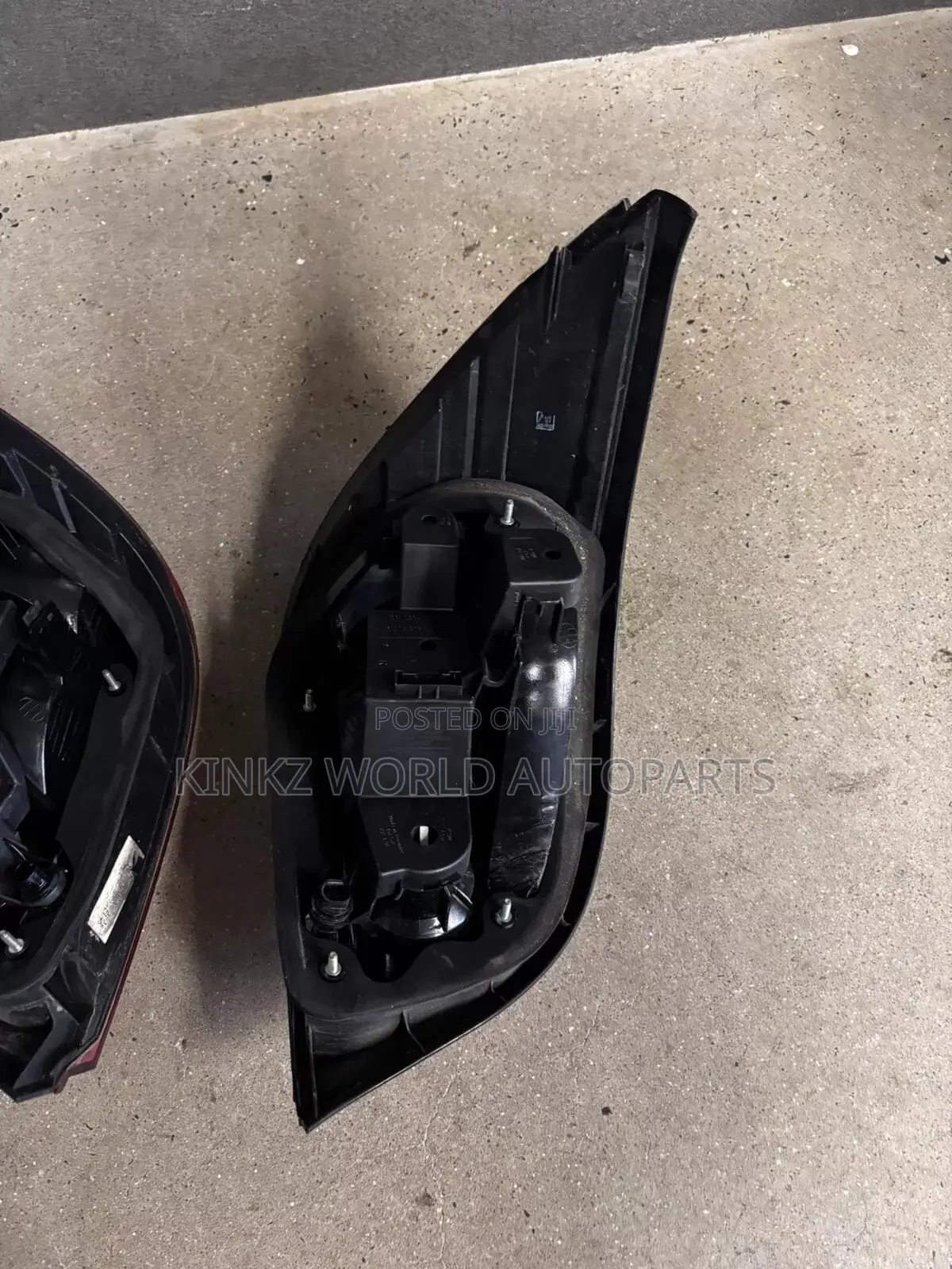 Genuine BMW E60 5-Series Rear Tail Light Set Oem 204-2010