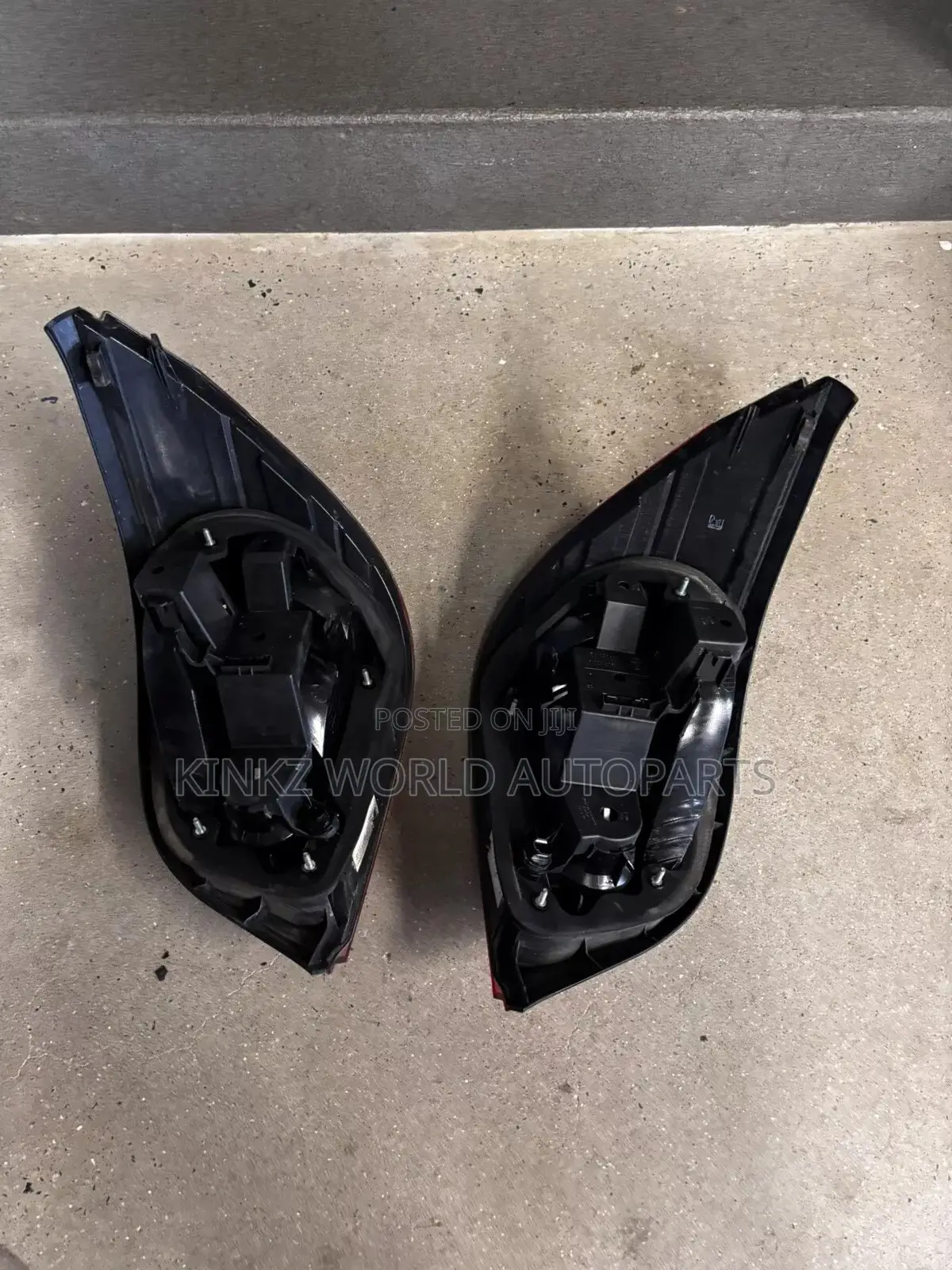 Genuine BMW E60 5-Series Rear Tail Light Set Oem 204-2010