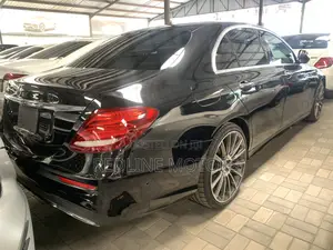 Mercedes-Benz E220 2017 Black