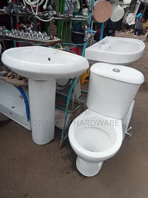Good Condition X UK Set Toilets