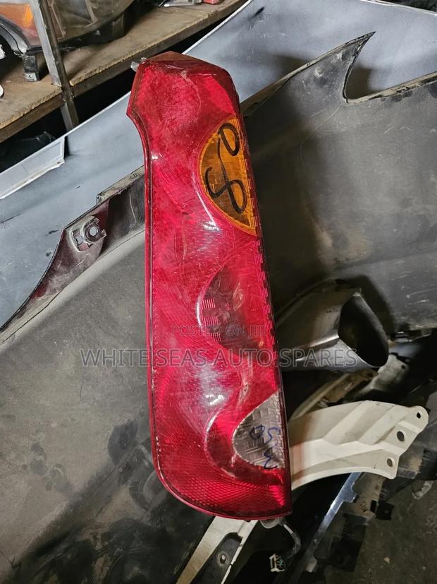 Taillight Nissan Note 2005