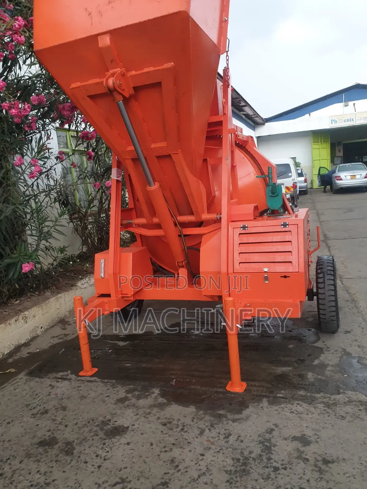 Self-Loading Concrete Mixer 560litres Diesel Propelled.