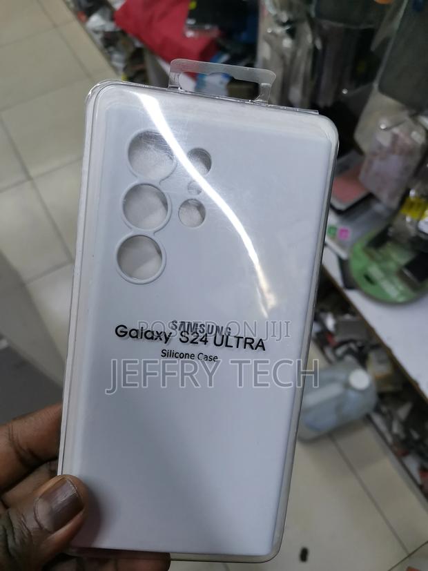 Samsung Galaxy S24 Ultra Silicone Case -Gray- - main view